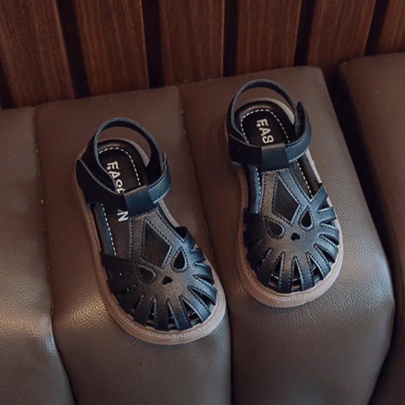Girls Cut Out Closed-Toe Sandals