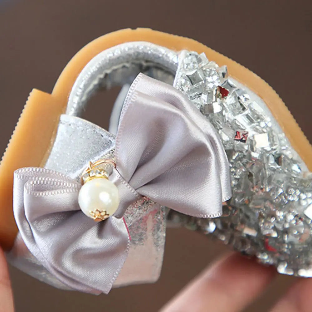 Girls Shimmery Strapped Closed Toe Sandals