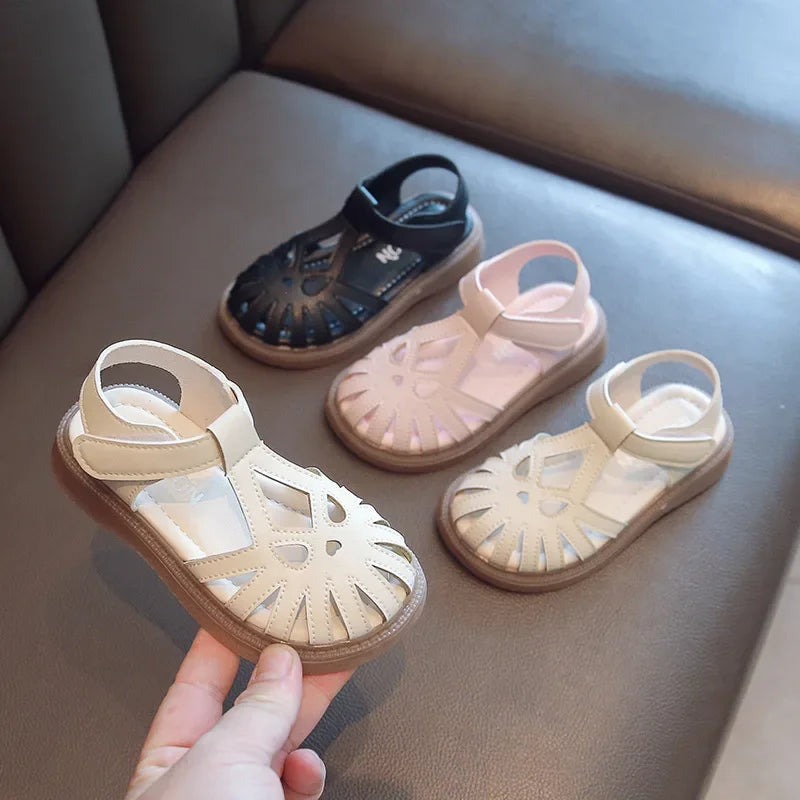 Girls Cut Out Closed-Toe Sandals