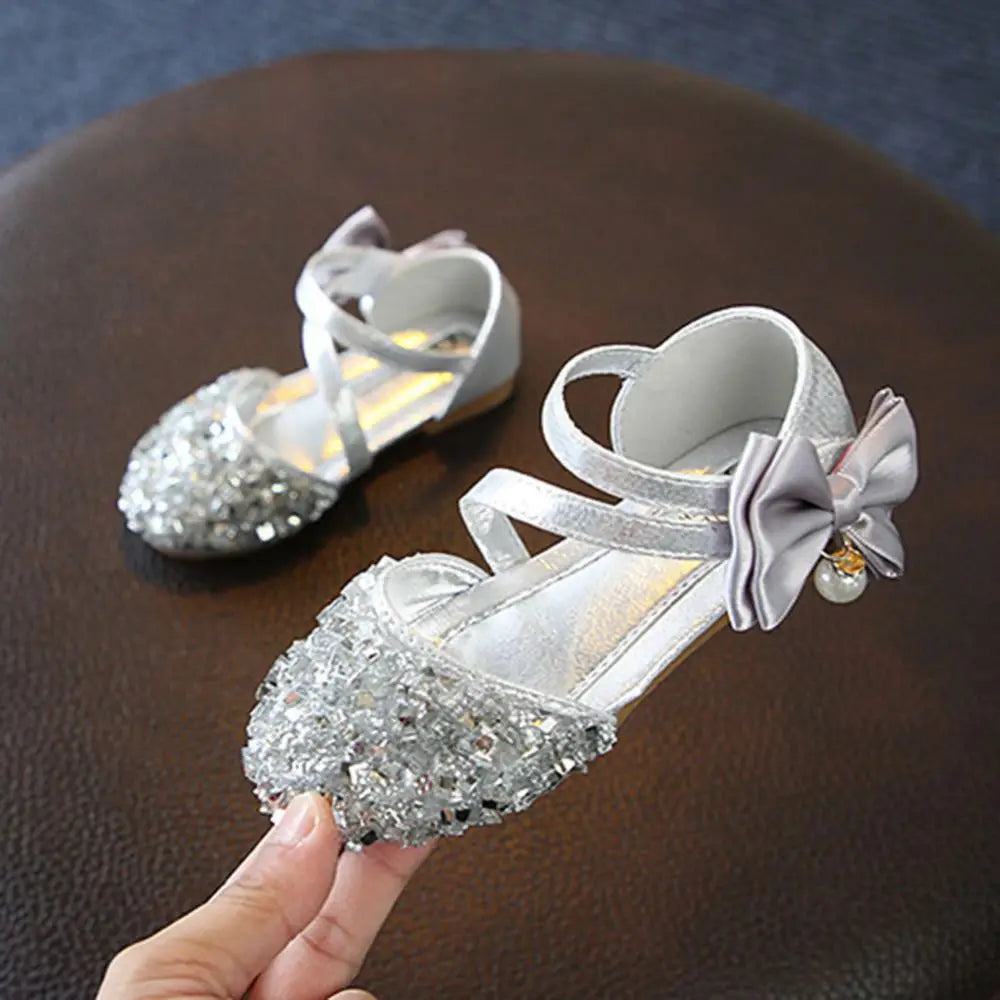 Girls Shimmery Strapped Closed Toe Sandals