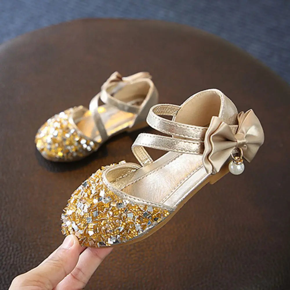 Girls Shimmery Strapped Closed Toe Sandals