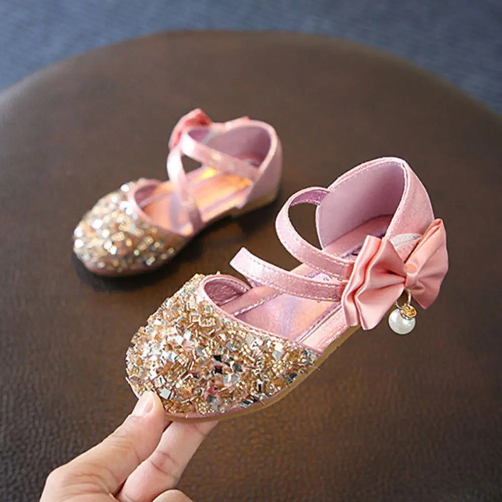 Girls Shimmery Strapped Closed Toe Sandals